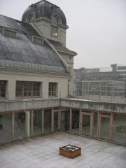 Neige sur un patio cor&eacute;en